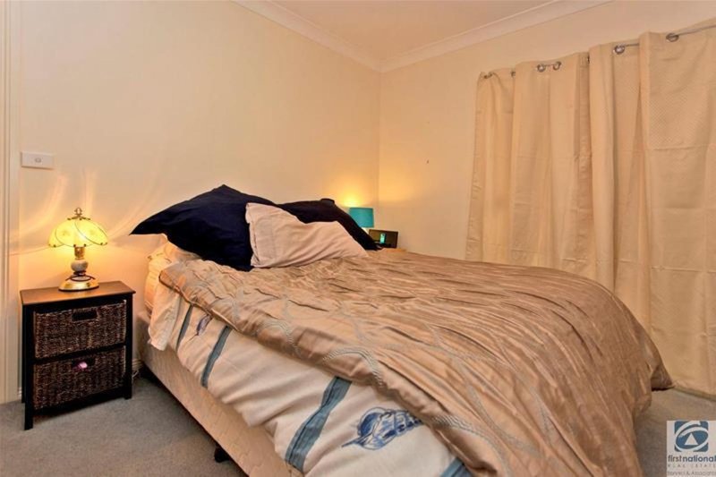 Photo - 2/8 Railway Street, Wodonga VIC 3690 - Image 8