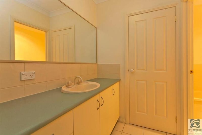 Photo - 2/8 Railway Street, Wodonga VIC 3690 - Image 10