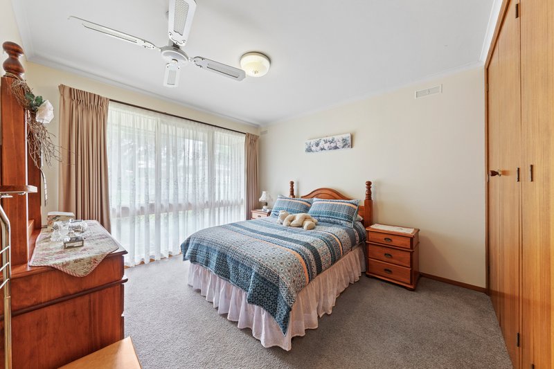 Photo - 28 Rangeview Street, Warragul VIC 3820 - Image 10