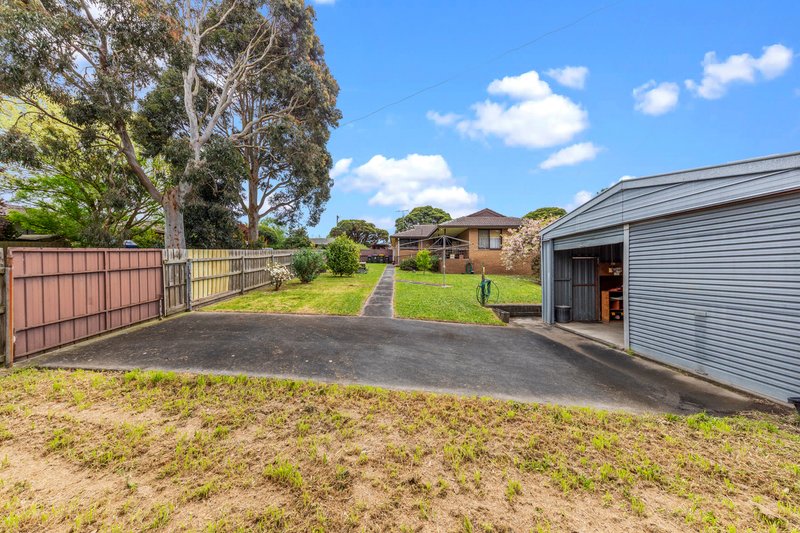 Photo - 28 Rangeview Street, Warragul VIC 3820 - Image 17