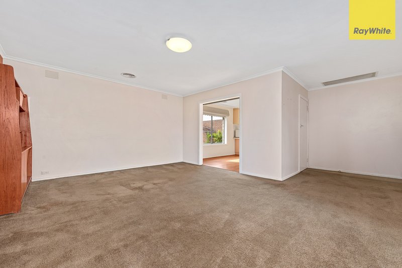 Photo - 28 Ravenna Street, St Albans VIC 3021 - Image 3