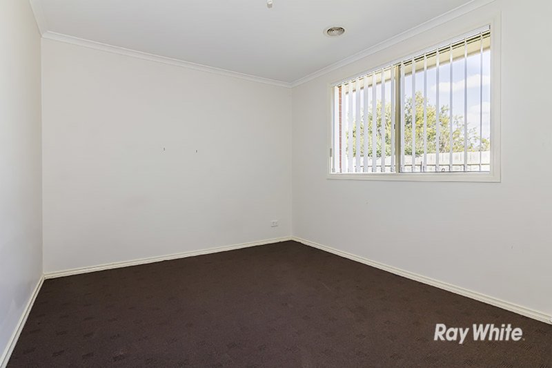 Photo - 28 Red Gum Circuit, Pakenham VIC 3810 - Image 10