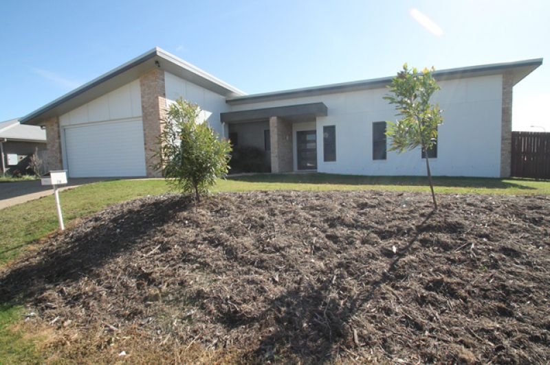 Photo - 28 Redgum Drive, Kirkwood QLD 4680 - Image 2