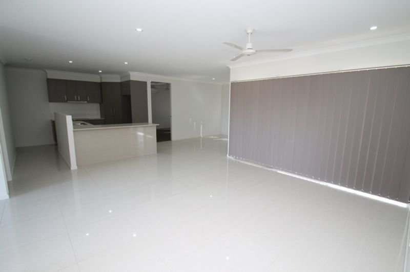 Photo - 28 Redgum Drive, Kirkwood QLD 4680 - Image 5