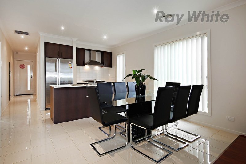 Photo - 28 Regal Road, Point Cook VIC 3030 - Image 4