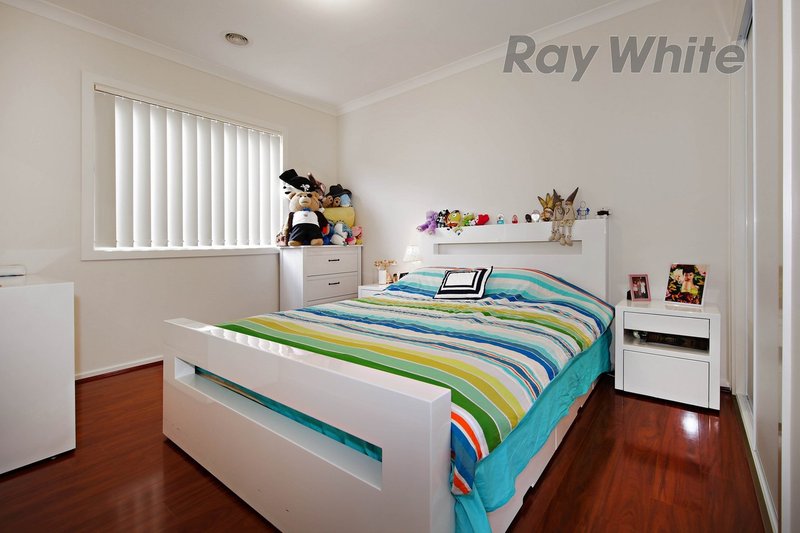 Photo - 28 Regal Road, Point Cook VIC 3030 - Image 7