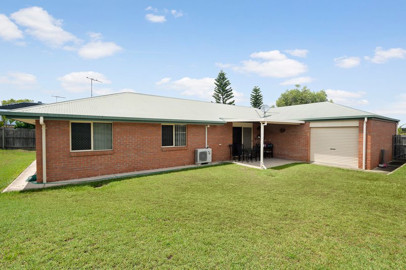 Photo - 28 Reginald Avenue, Arana Hills QLD 4054 - Image 10