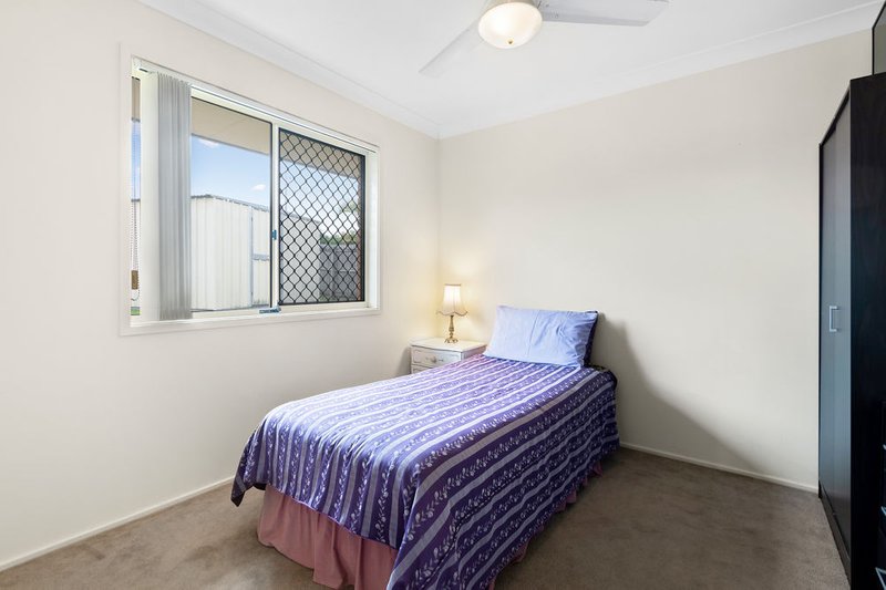 Photo - 28 Reginald Avenue, Arana Hills QLD 4054 - Image 13