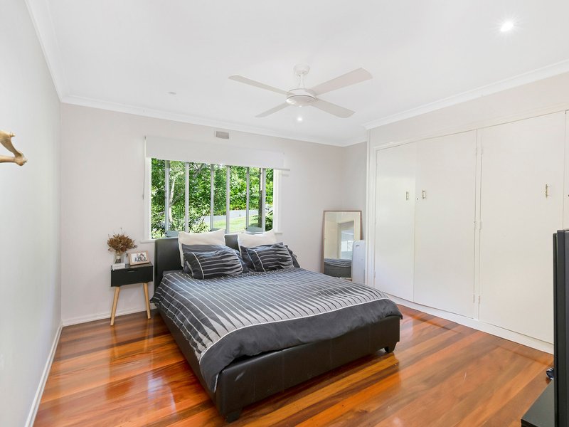 Photo - 28 Reuben Street, Holland Park QLD 4121 - Image 5