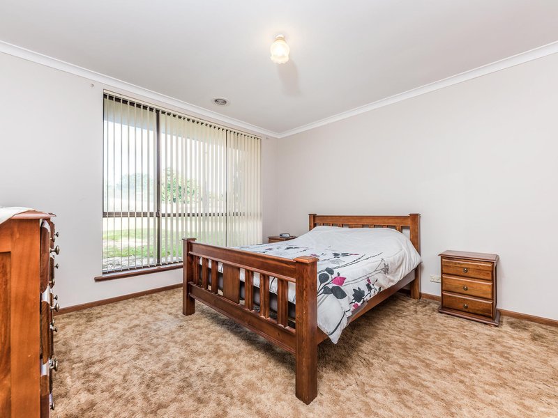 Photo - 28 Riga Crescent, Willetton WA 6155 - Image 5