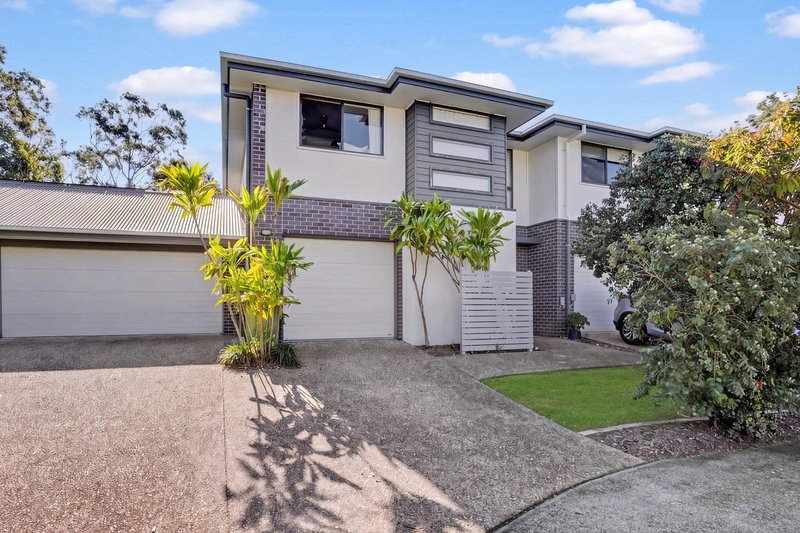 Photo - 2/8 Rise Circuit, Pacific Pines QLD 4211 - Image 3