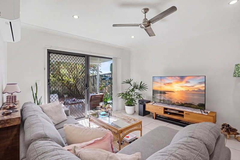 Photo - 2/8 Rise Circuit, Pacific Pines QLD 4211 - Image 4