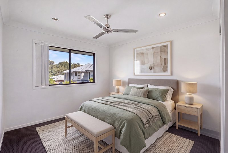 Photo - 2/8 Rise Circuit, Pacific Pines QLD 4211 - Image 9