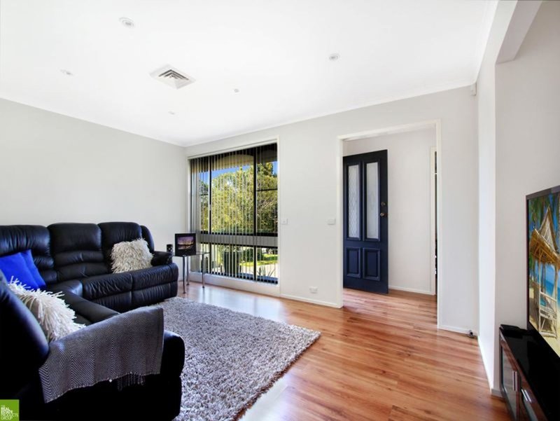 Photo - 28 Ritchie Crescent, Horsley NSW 2530 - Image 2