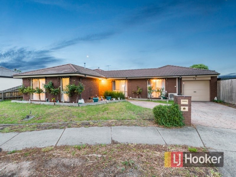 28 Robinson Crescent, Hampton Park VIC 3976