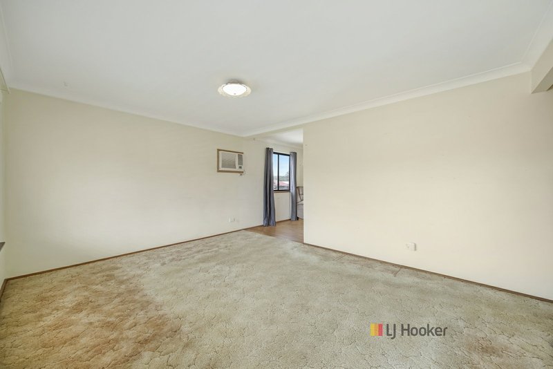 Photo - 28 Rolfe Avenue, Kanwal NSW 2259 - Image 3