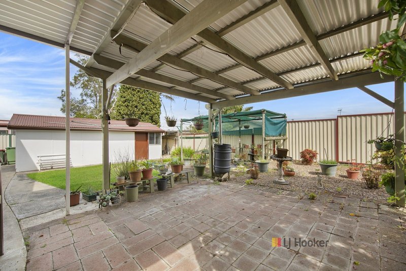 Photo - 28 Rolfe Avenue, Kanwal NSW 2259 - Image 9