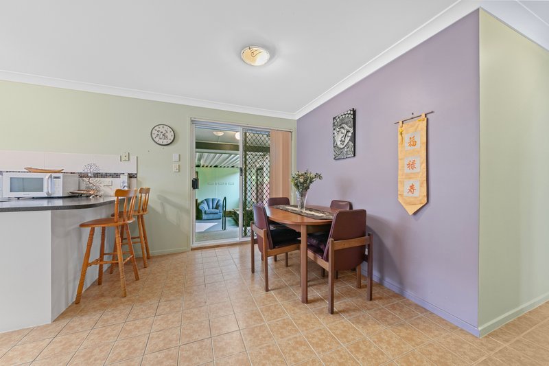 Photo - 28 Rosemount Avenue, Lake Munmorah NSW 2259 - Image 4