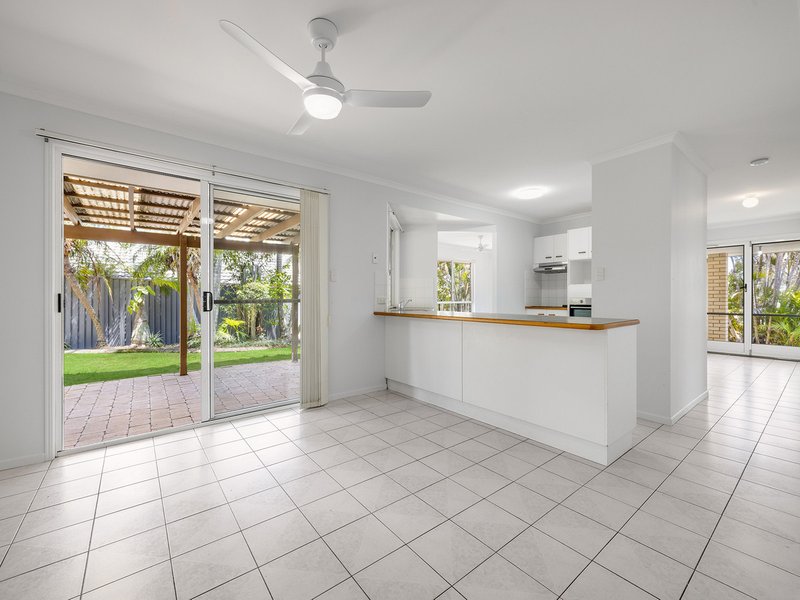 Photo - 28 Rosevale Avenue, Aroona QLD 4551 - Image 6