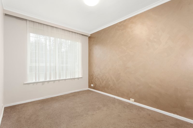 Photo - 2/8 Rosstown Road, Carnegie VIC 3163 - Image 3