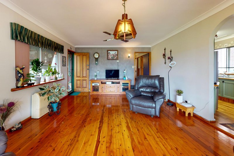 Photo - 28 Roy Avenue, Bolton Point NSW 2283 - Image 6