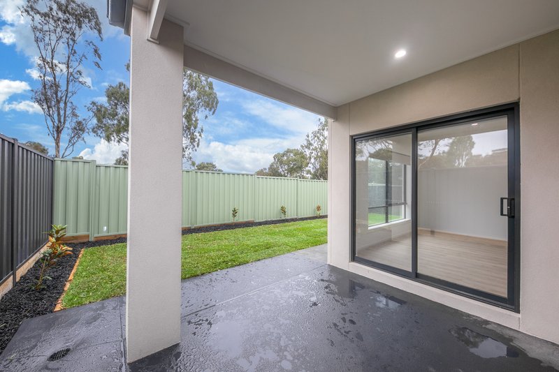 Photo - 28 Runnel Street, Sunbury VIC 3429 - Image 9
