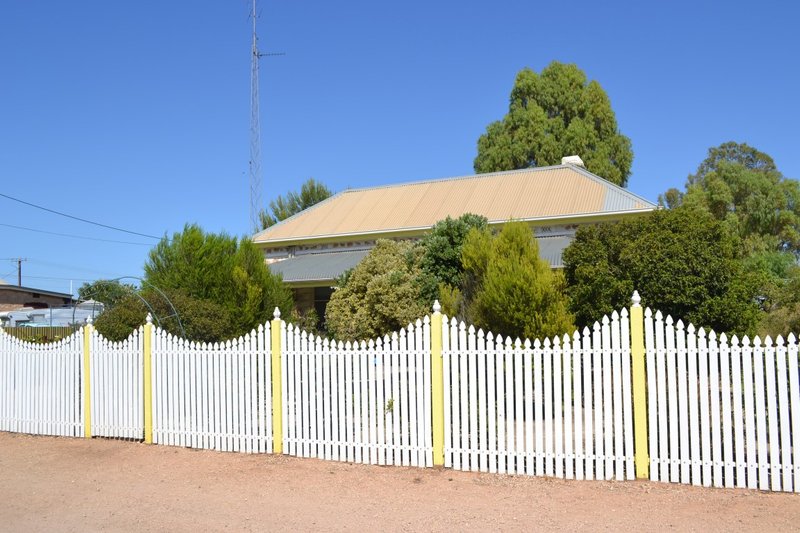 Photo - 28 Russell Street, Kadina SA 5554 - Image 13