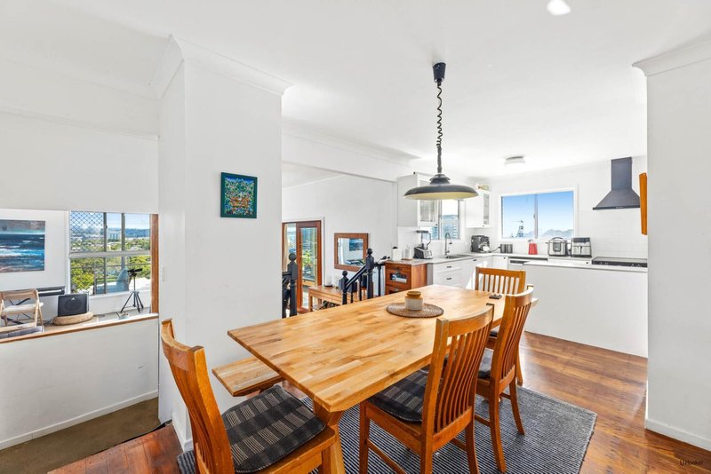 Photo - 28 Rutledge Street, Coolangatta QLD 4225 - Image 16