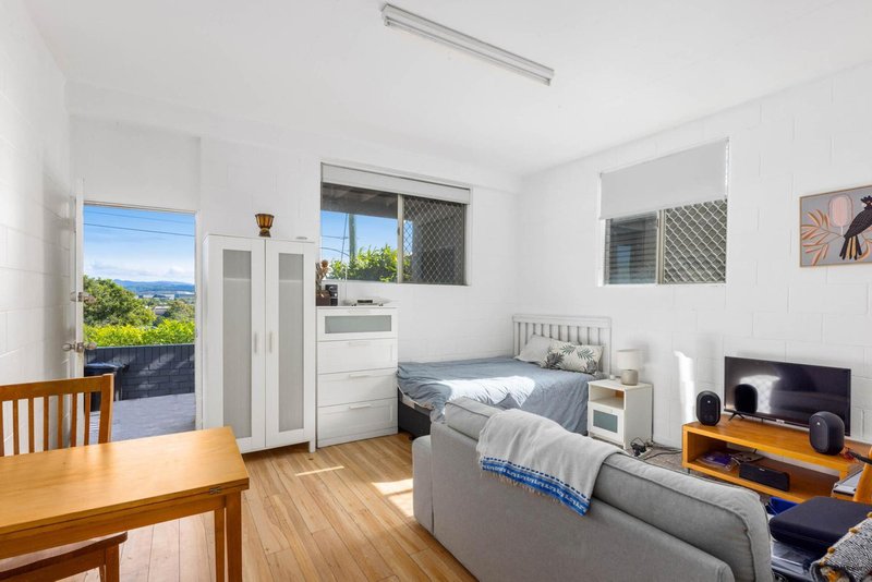 Photo - 28 Rutledge Street, Coolangatta QLD 4225 - Image 18