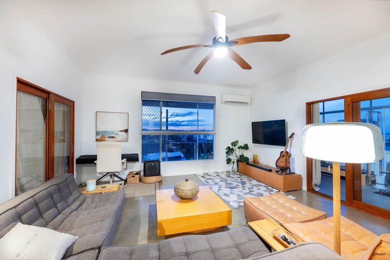 Photo - 28 Rutledge Street, Coolangatta QLD 4225 - Image 24