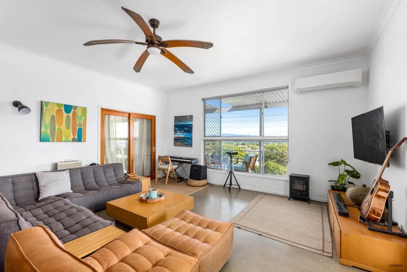 Photo - 28 Rutledge Street, Coolangatta QLD 4225 - Image 3