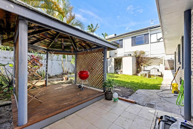 Photo - 28 Rutledge Street, Coolangatta QLD 4225 - Image 10