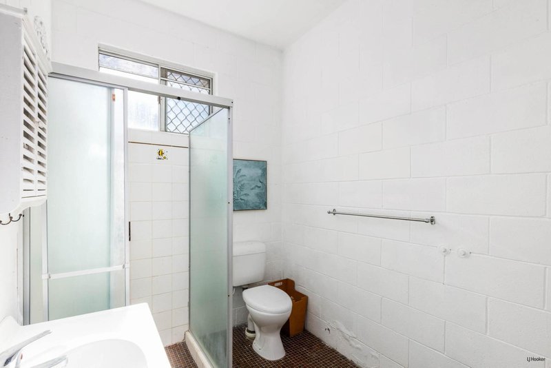 Photo - 28 Rutledge Street, Coolangatta QLD 4225 - Image 19