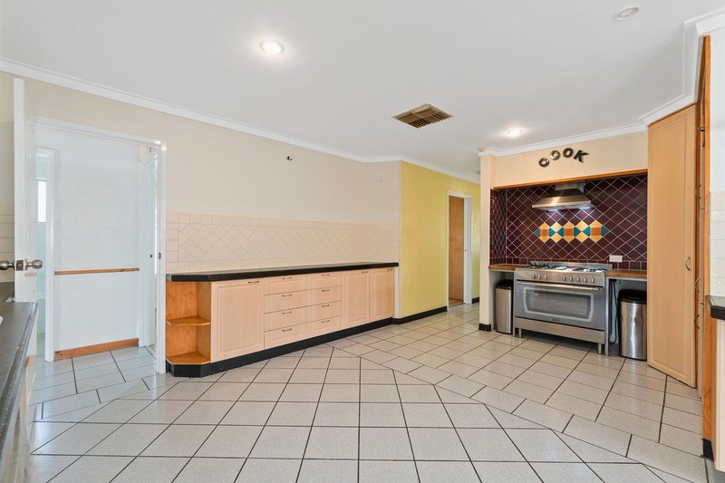 28 Salween Place, Beechboro WA 6063