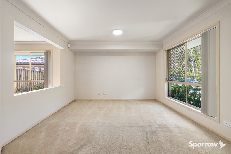 Photo - 28 Samba Place, Underwood QLD 4119 - Image 8