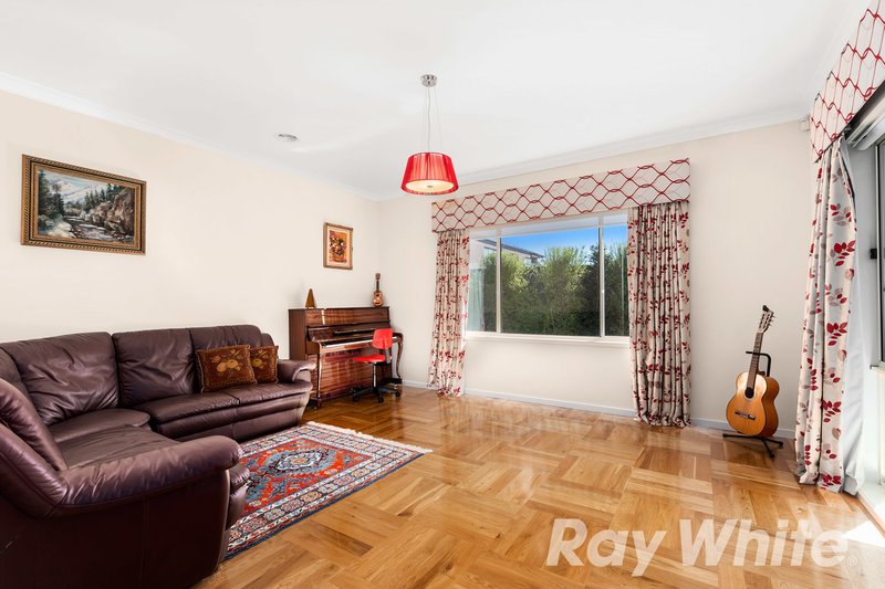 Photo - 28 Samuel Road, Blackburn South VIC 3130 - Image 6