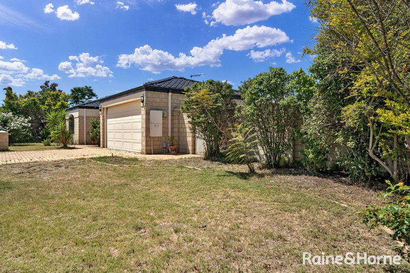 Photo - 28 San Lorenzo Boulevard, Ellenbrook WA 6069 - Image 3