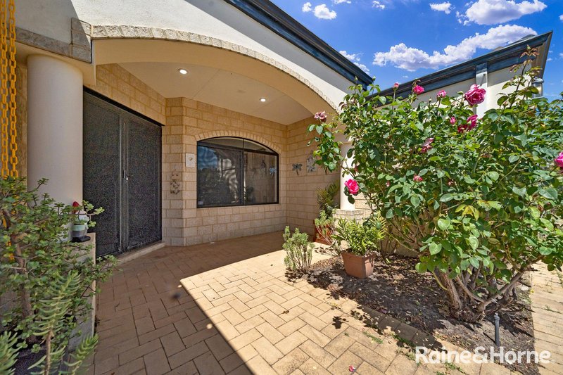 Photo - 28 San Lorenzo Boulevard, Ellenbrook WA 6069 - Image 5