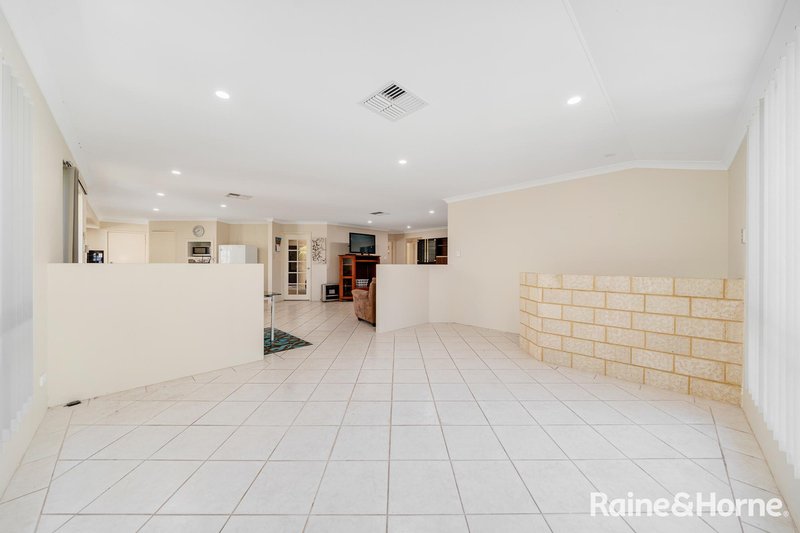 Photo - 28 San Lorenzo Boulevard, Ellenbrook WA 6069 - Image 24