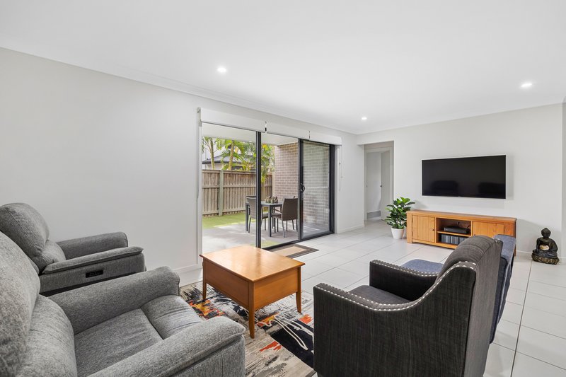 Photo - 2/8 Sandalwood Street, Thornlands QLD 4164 - Image 5