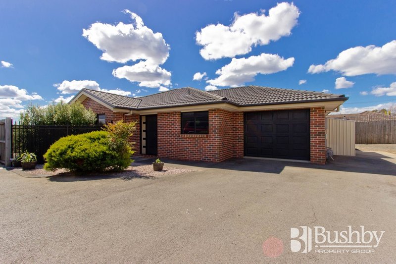 2/8 Sarinda Close, Newnham TAS 7248