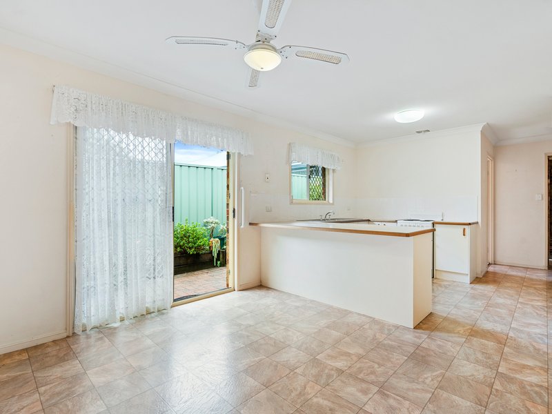 Photo - 28 Seabreeze Road, Manly West QLD 4179 - Image 8