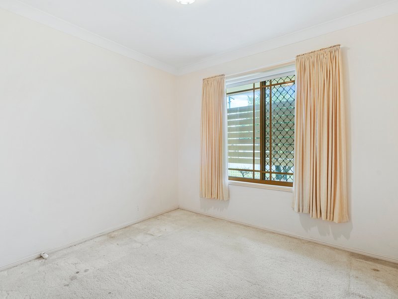 Photo - 28 Seabreeze Road, Manly West QLD 4179 - Image 12