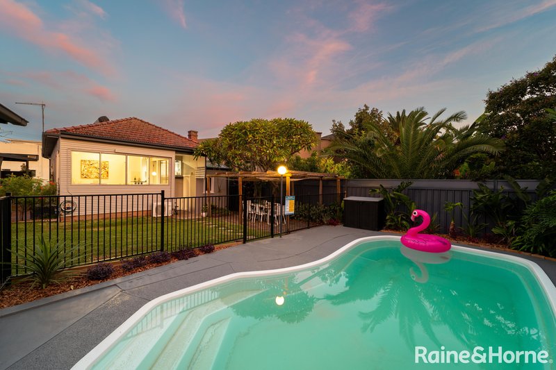 Photo - 28 Seabrook Ave , Russell Lea NSW 2046 - Image 3