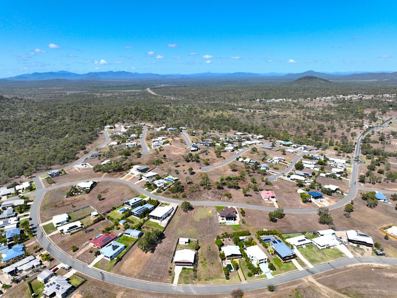 Photo - 28 Seacove Crescent, Bowen QLD 4805 - Image 9