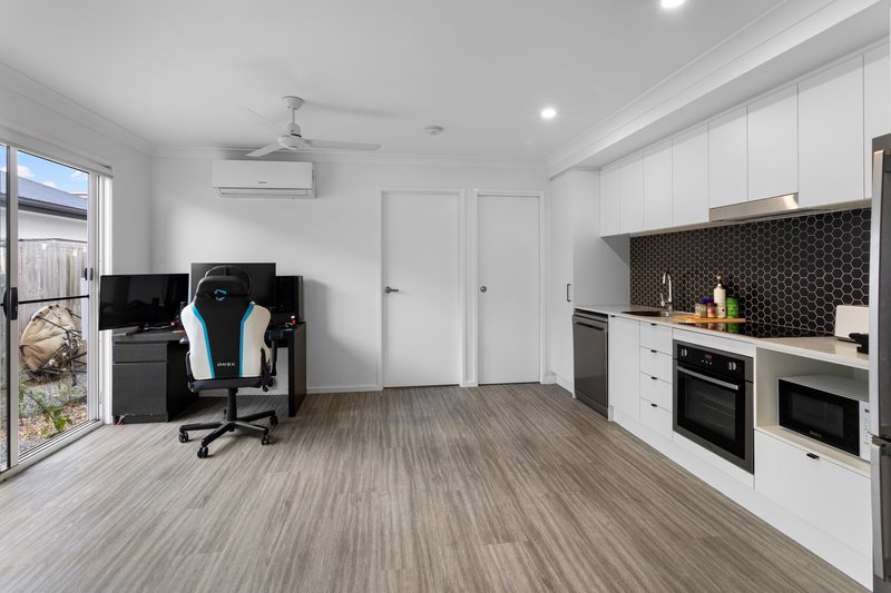 Photo - 28 Seagrass Street, Deception Bay QLD 4508 - Image 11