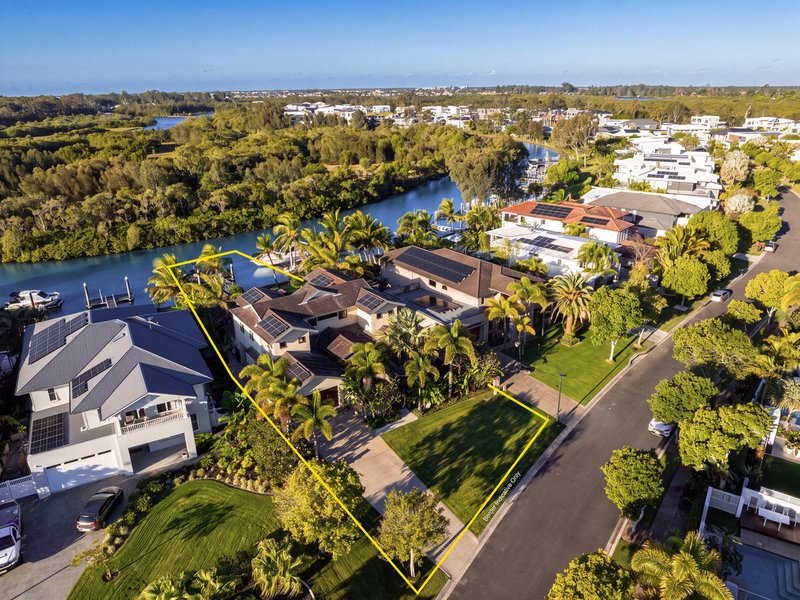 Photo - 28 Serenity Boulevard, Helensvale QLD 4212 - Image 7