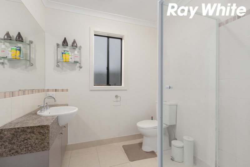 Photo - 28 Seville Street, Pakenham VIC 3810 - Image 7