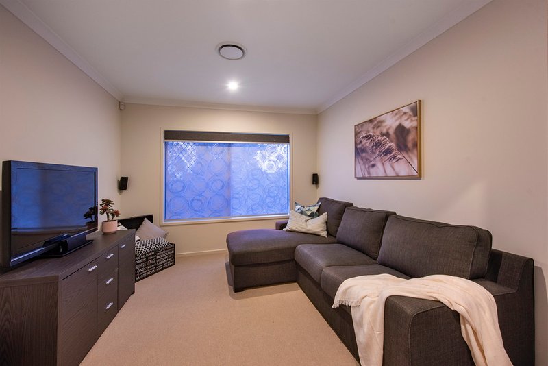 Photo - 28 Shale Avenue, Logan Reserve QLD 4133 - Image 15