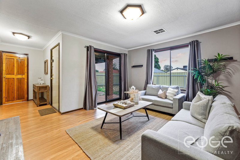 Photo - 28 Sharon Avenue, Parafield Gardens SA 5107 - Image 3